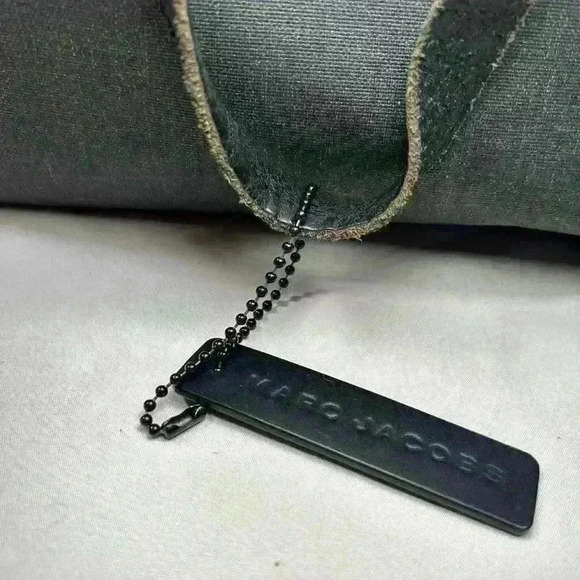 MARC JACOBS Black Tote Leather Straps Vinyl Sturdy Large Purse Women - Picture 2 of 9